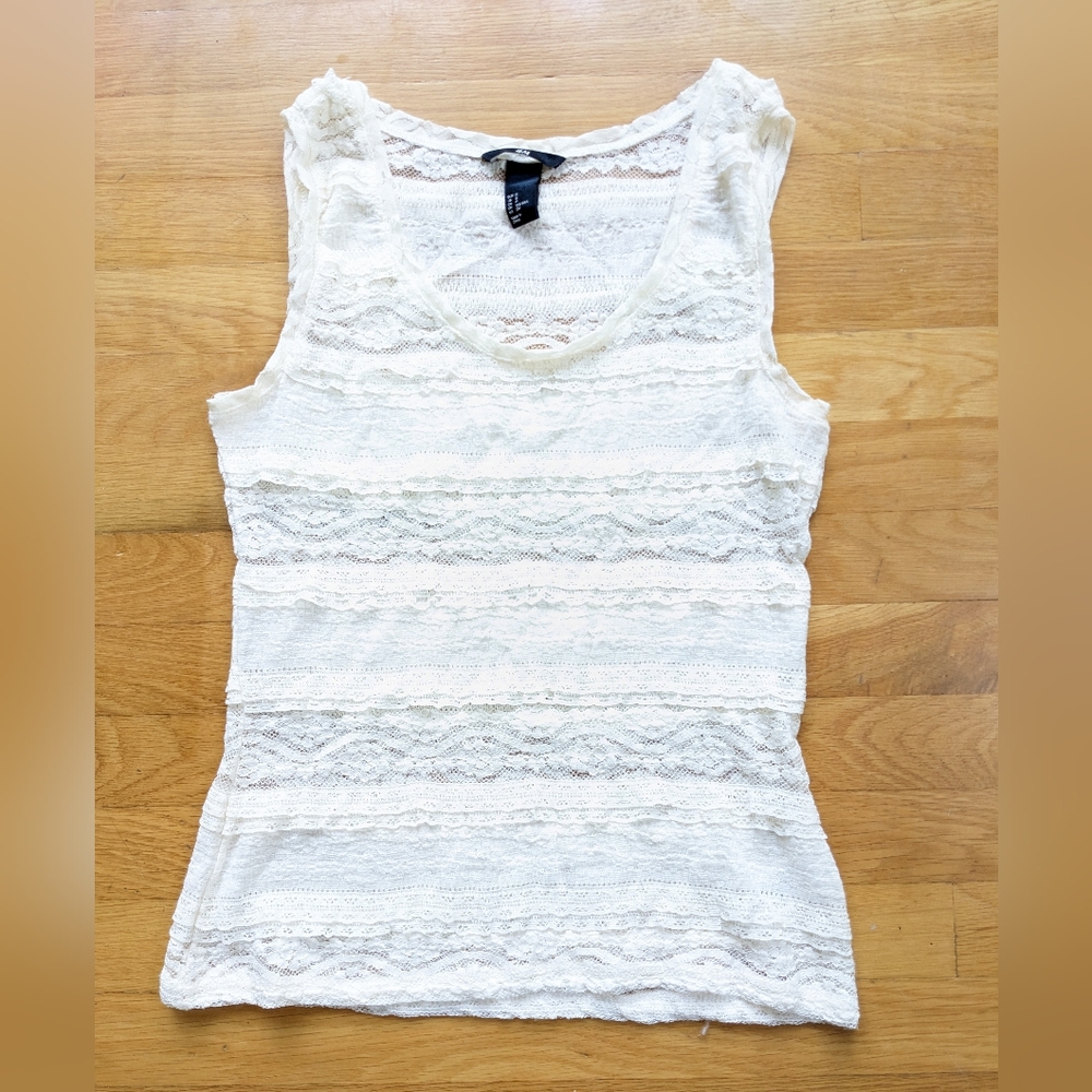 H&M Lace tank. Size Small. Cream.